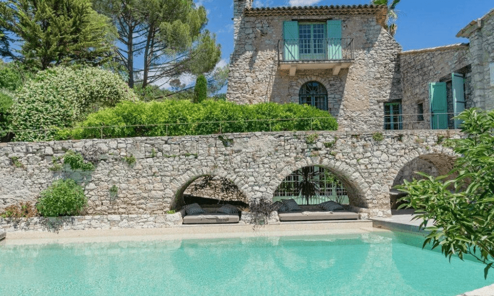 Historic XVIII‑century villa exterior in La Colle‑sur‑Loup